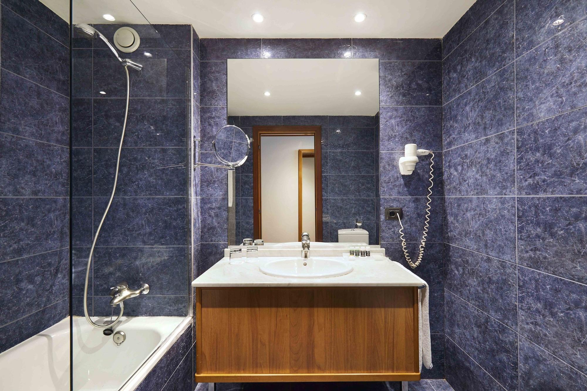 Exe Plaza Delicias Hotel Zaragoza Bagian luar foto