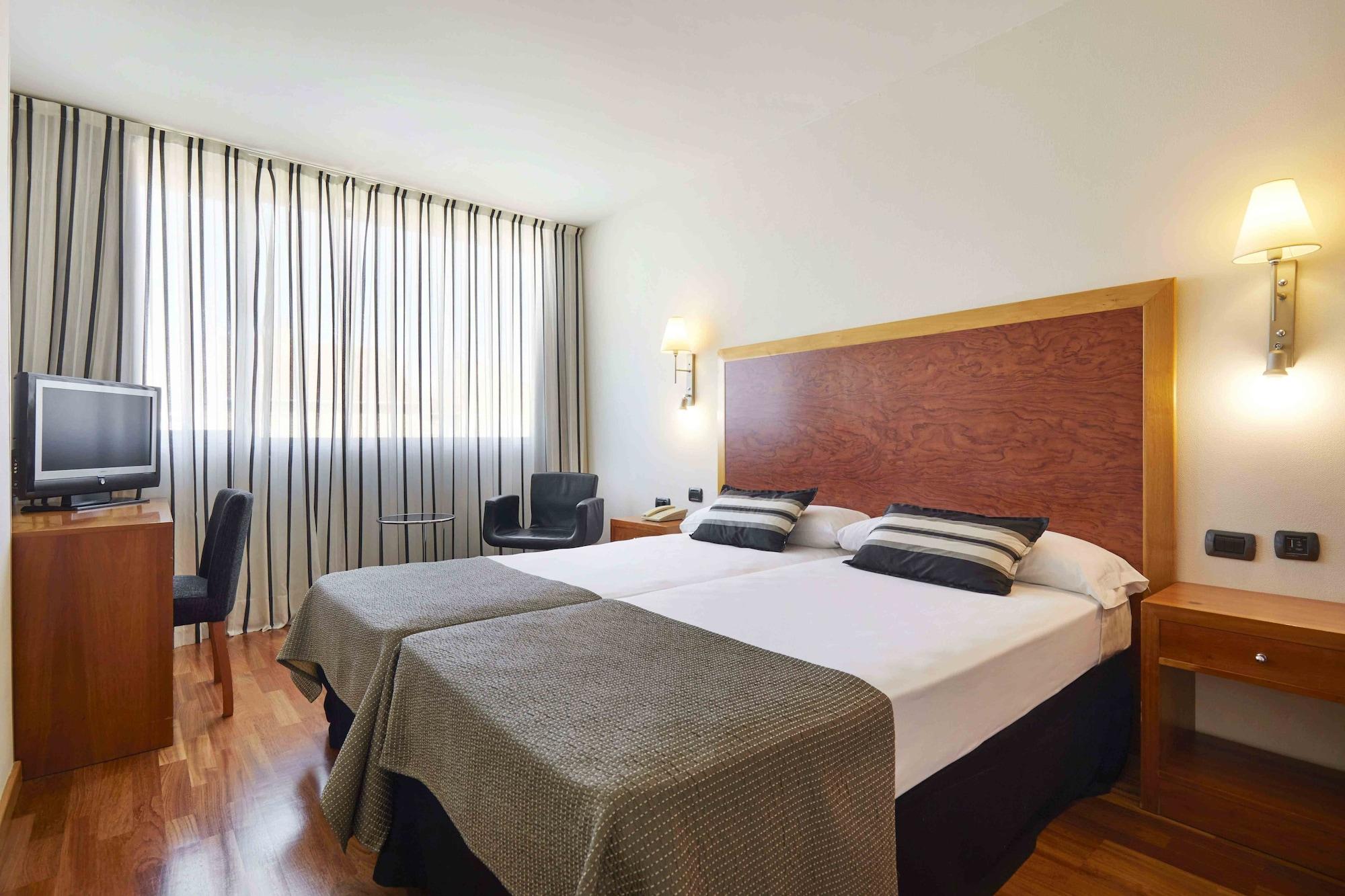 Exe Plaza Delicias Hotel Zaragoza Bagian luar foto