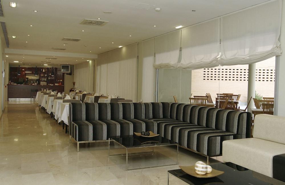 Exe Plaza Delicias Hotel Zaragoza Bagian luar foto