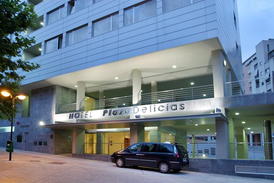 Exe Plaza Delicias Hotel Zaragoza Bagian luar foto