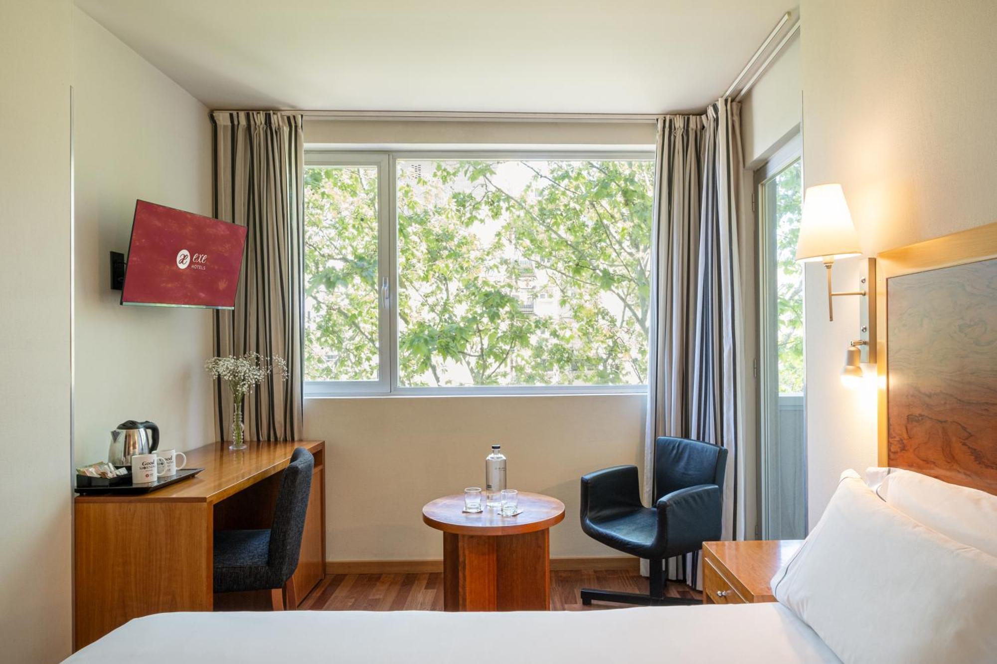 Exe Plaza Delicias Hotel Zaragoza Bagian luar foto